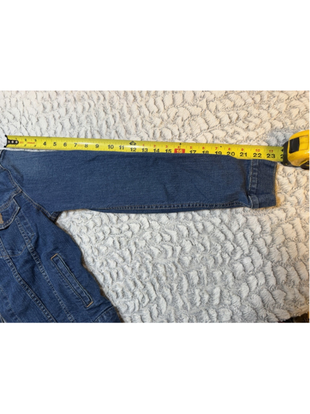 Uniqlo Women’s Blue Denim Jacket Size S Button Front Pockets - Picture 5 of 8